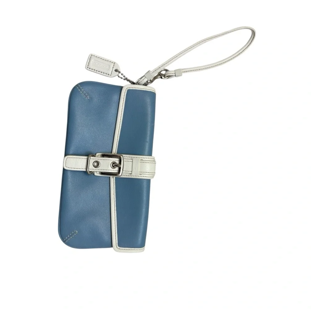 Coach rare vintage Y2K Hamptons soho buckle wristlet clutch bag